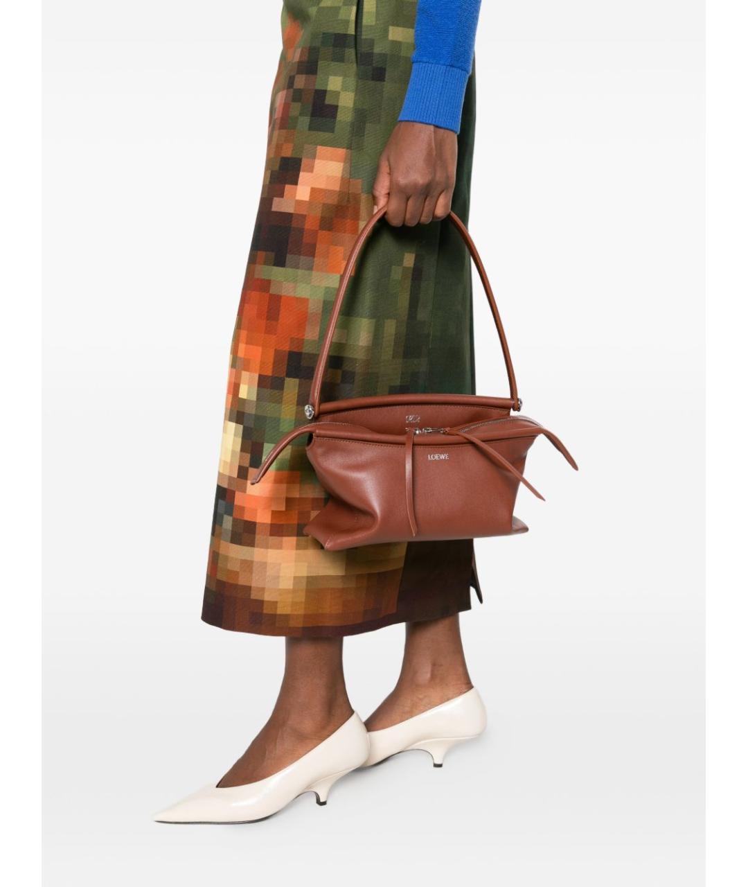 LOEWE Коричневая кожаная сумка через плечо, фото 2