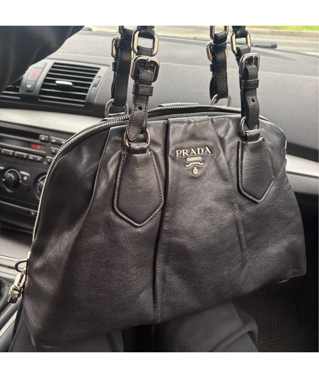 PRADA Черная кожаная сумка с короткими ручками, фото 3