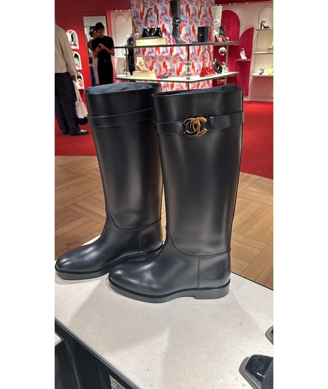 CHANEL Черные кожаные сапоги, фото 3