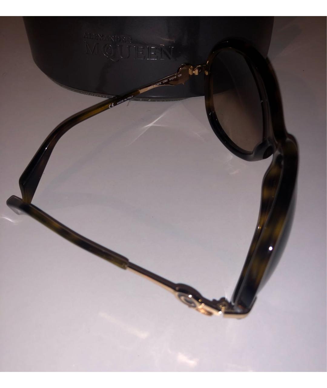 ALEXANDER MCQUEEN Коричневые пластиковые солнцезащитные очки, фото 5