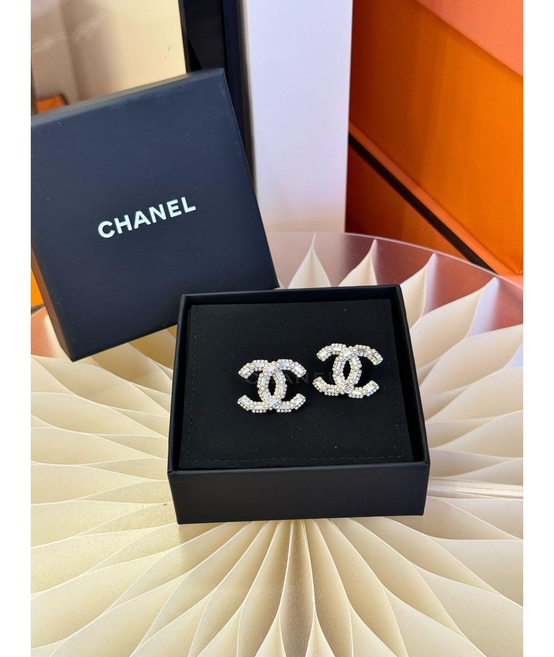CHANEL Серебряные металлические серьги, фото 3