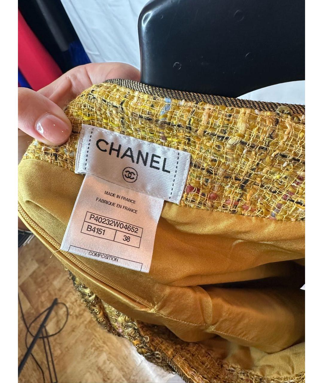 CHANEL Горчичный твидовый костюм с юбками, фото 4