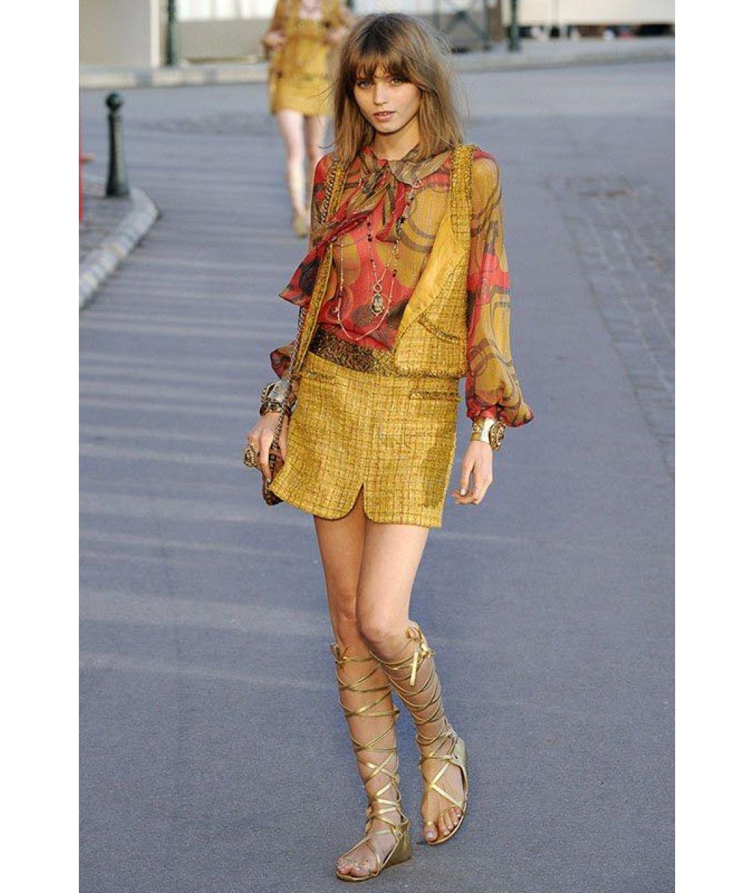 CHANEL Горчичный твидовый костюм с юбками, фото 7