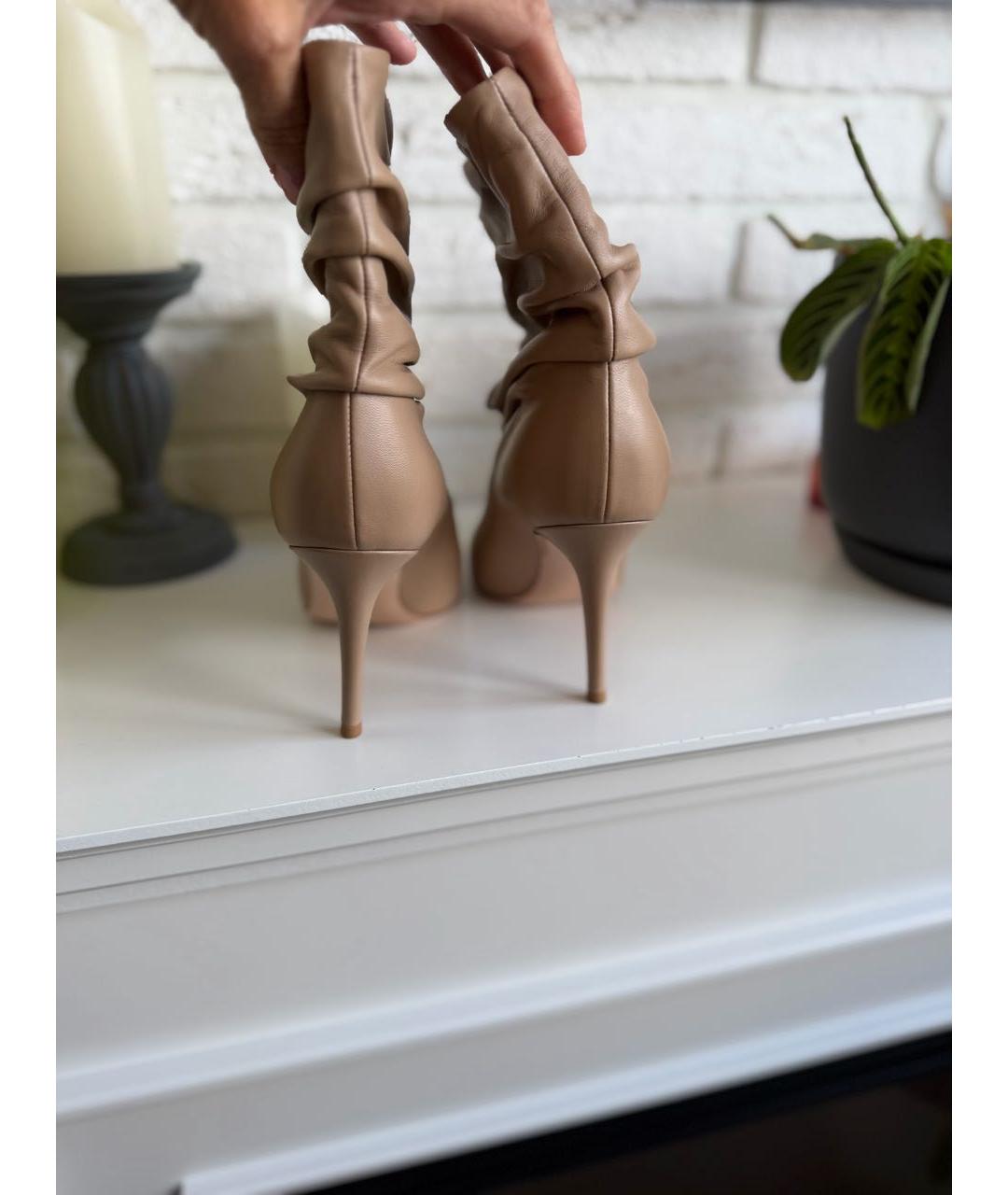 GIANVITO ROSSI Бежевые кожаные полусапоги, фото 3