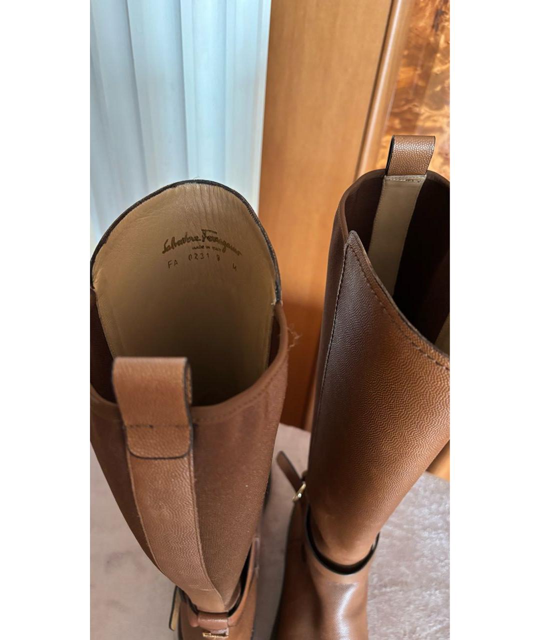 FERRAGAMO Коричневые сапоги из искусственной кожи, фото 4
