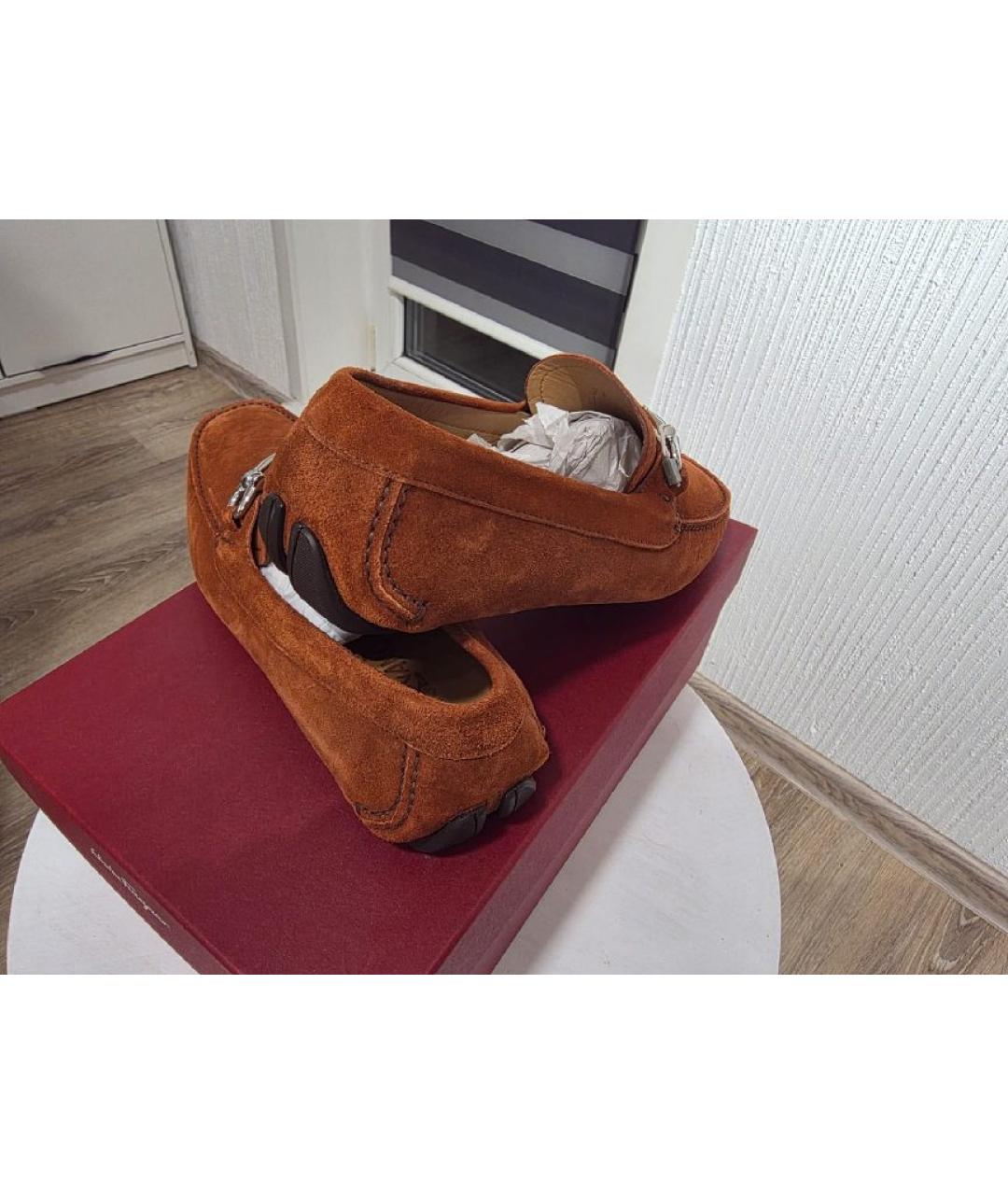 FERRAGAMO Коричневые замшевые мокасины, фото 3