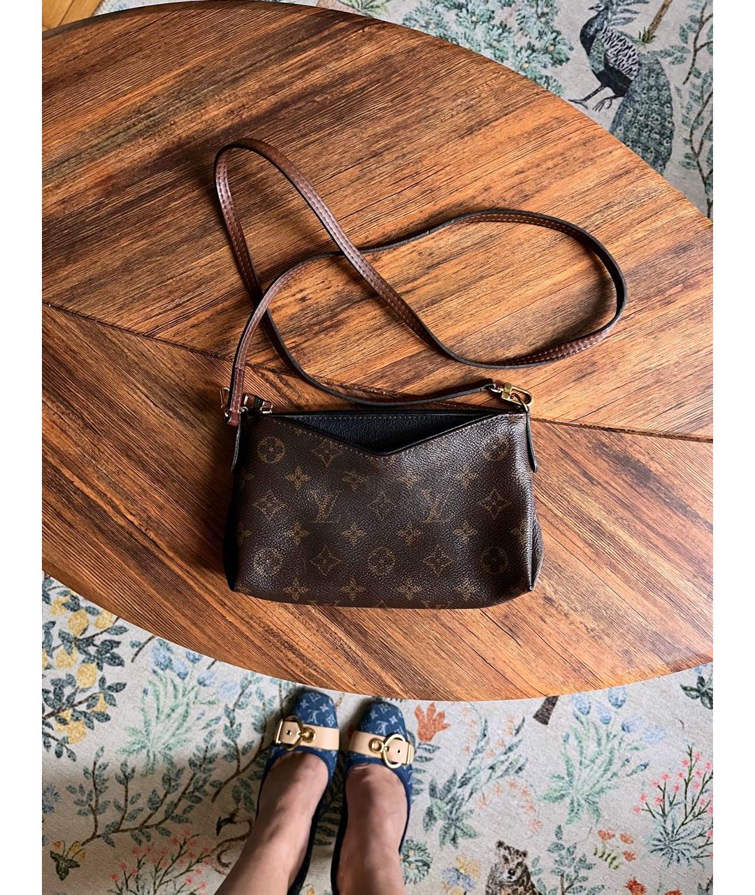 LOUIS VUITTON Коричневая кожаная сумка через плечо, фото 9