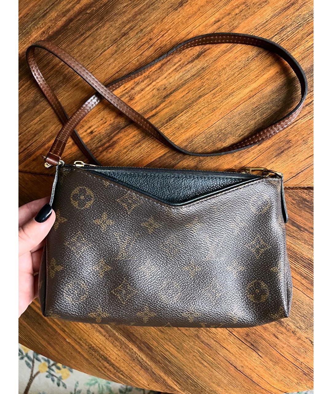 LOUIS VUITTON Коричневая кожаная сумка через плечо, фото 2