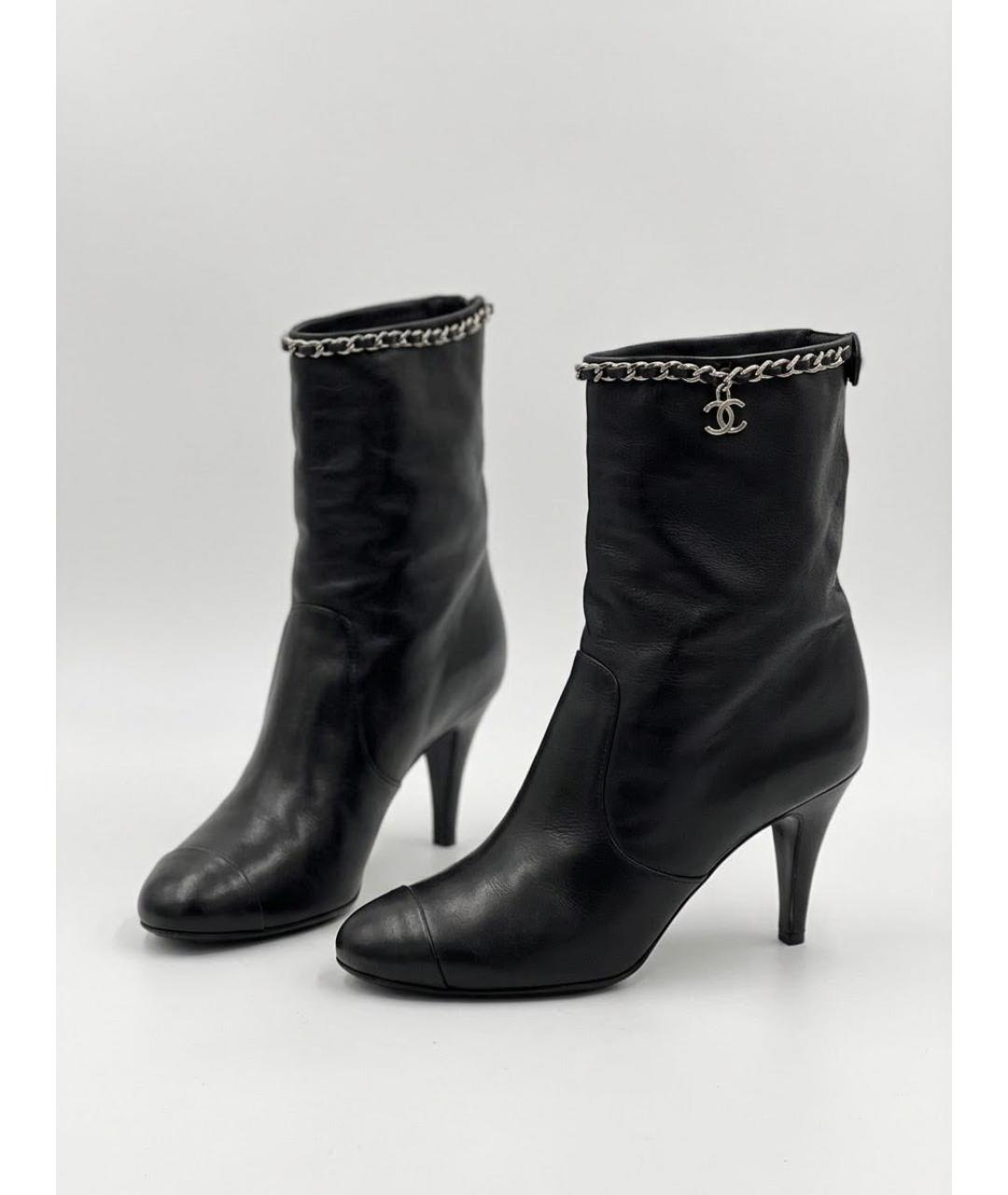 CHANEL Черные кожаные сапоги, фото 2
