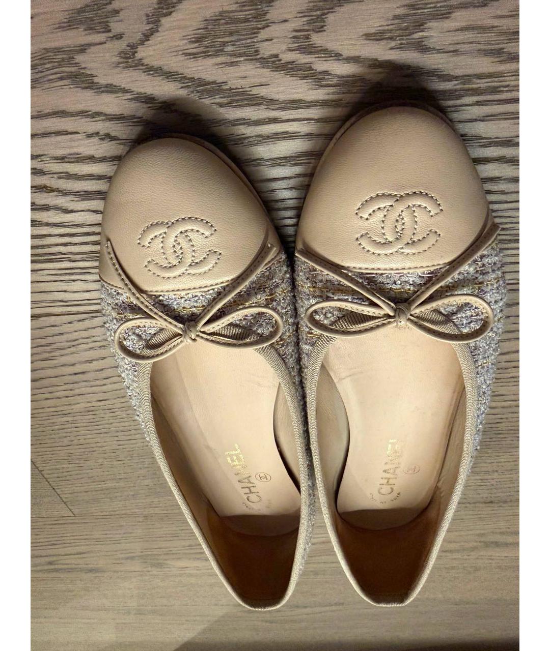 CHANEL Бежевые текстильные балетки, фото 3