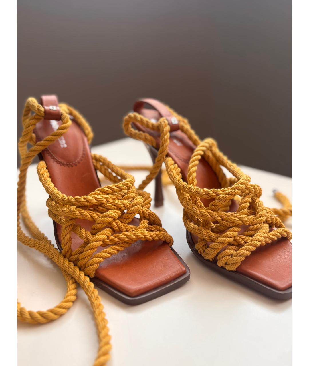 DSQUARED2 Желтые босоножки, фото 2