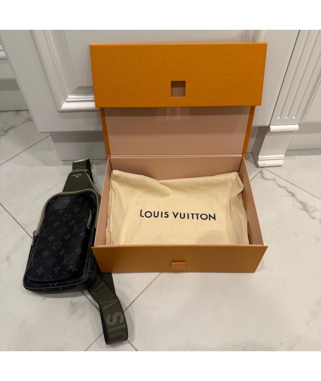 LOUIS VUITTON Антрацитовая сумка на плечо из канвы, фото 8