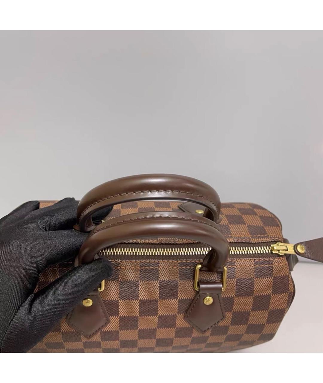 LOUIS VUITTON Коричневая кожаная сумка с короткими ручками, фото 6