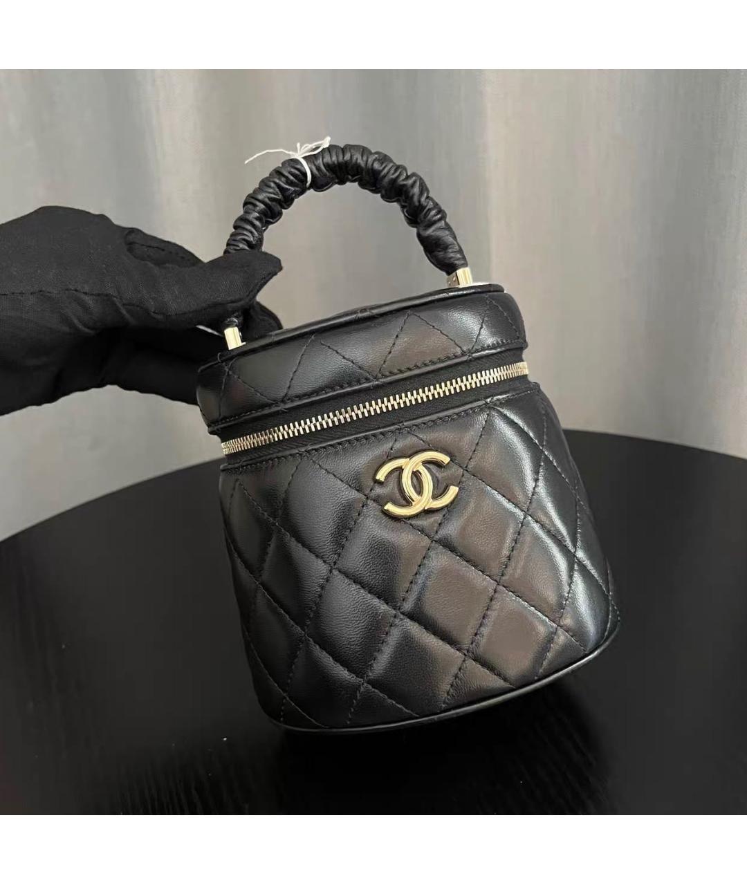 CHANEL Черная кожаная сумка с короткими ручками, фото 8