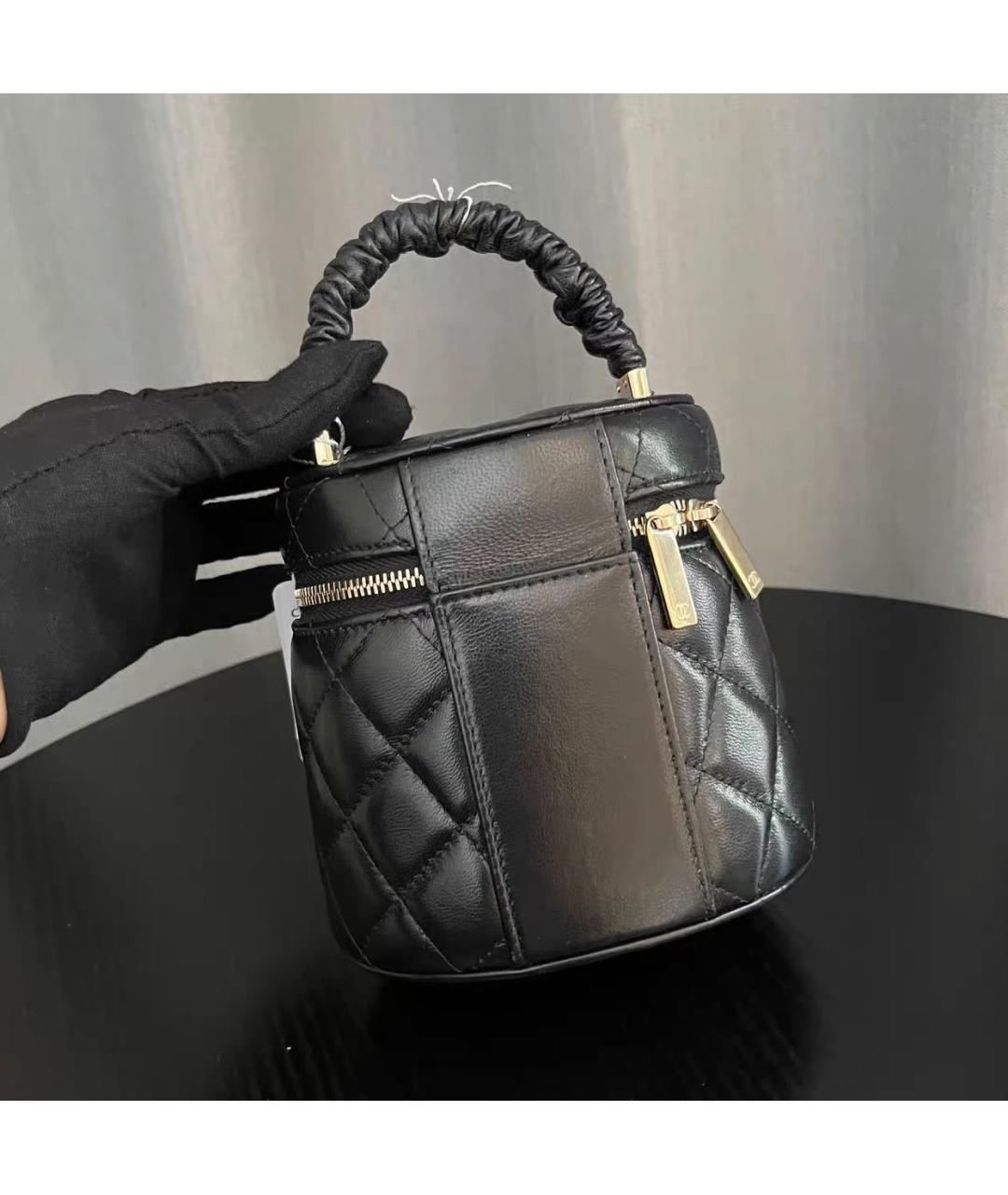 CHANEL Черная кожаная сумка с короткими ручками, фото 2