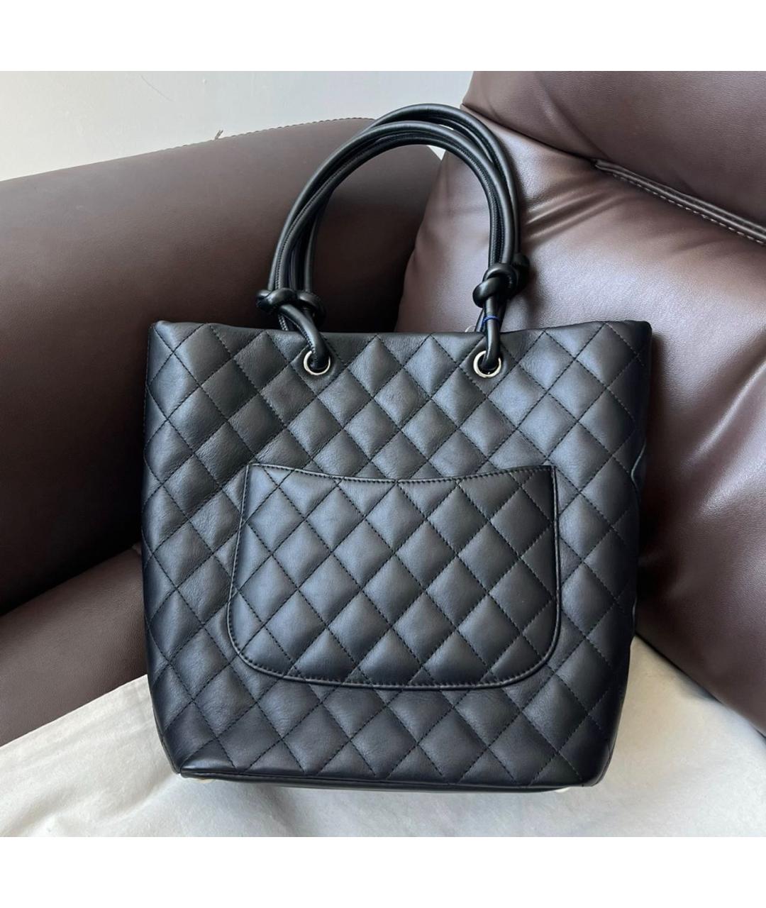 CHANEL Черная кожаная сумка тоут, фото 2