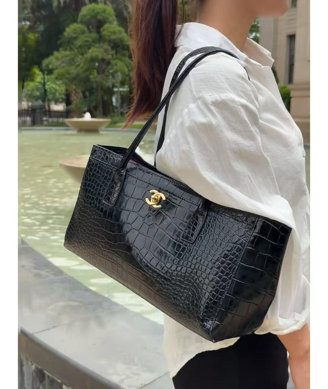 CHANEL Черная кожаная сумка тоут, фото 3