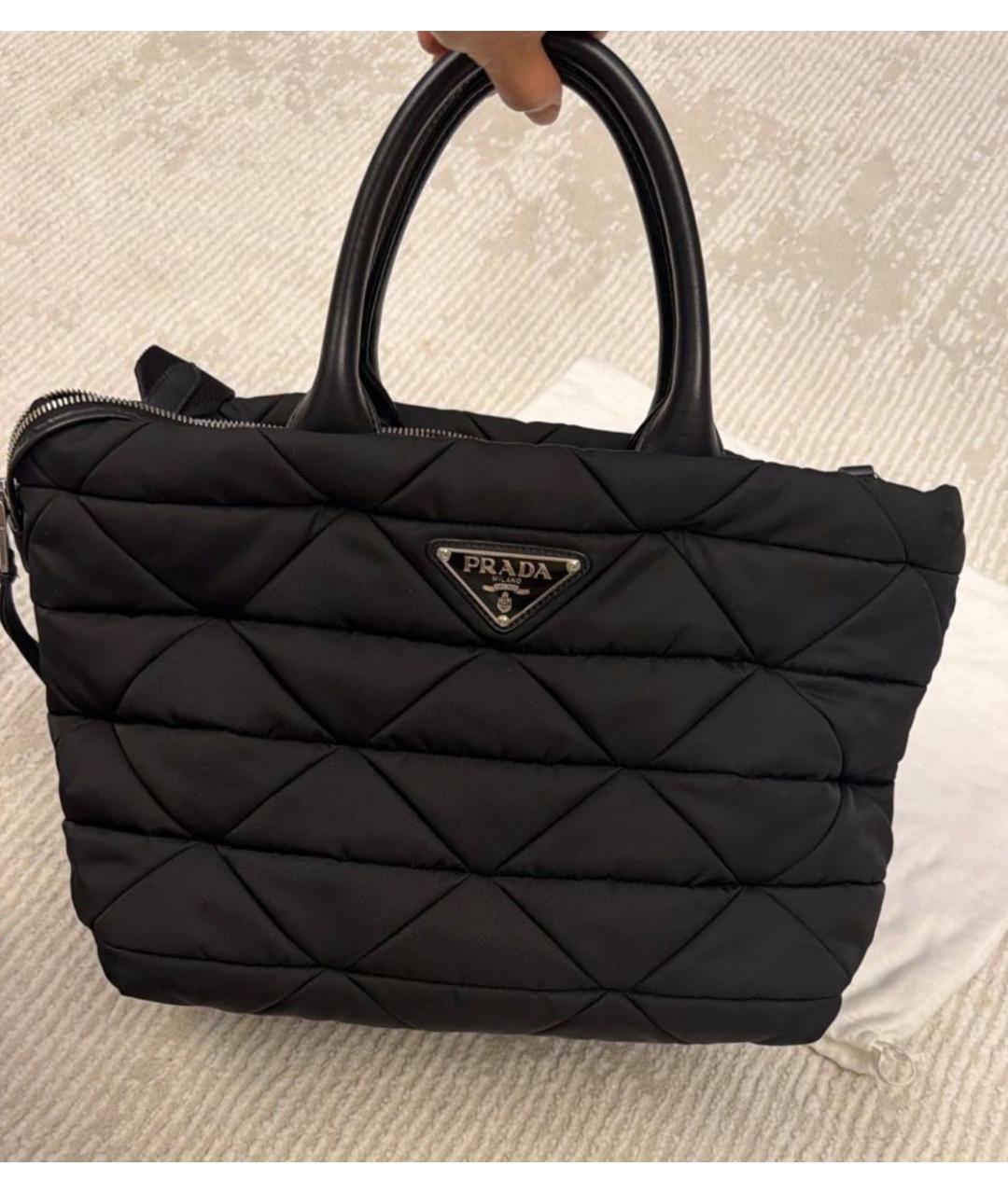 PRADA Черная нейлоновая сумка с короткими ручками, фото 5