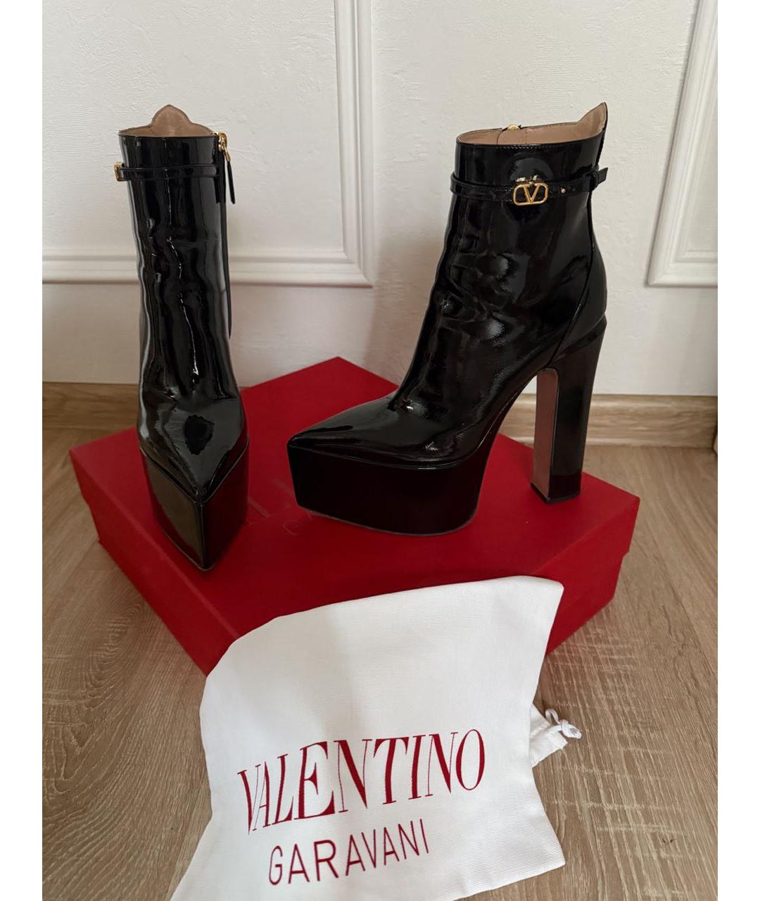 VALENTINO Черные ботильоны из лакированной кожи, фото 4