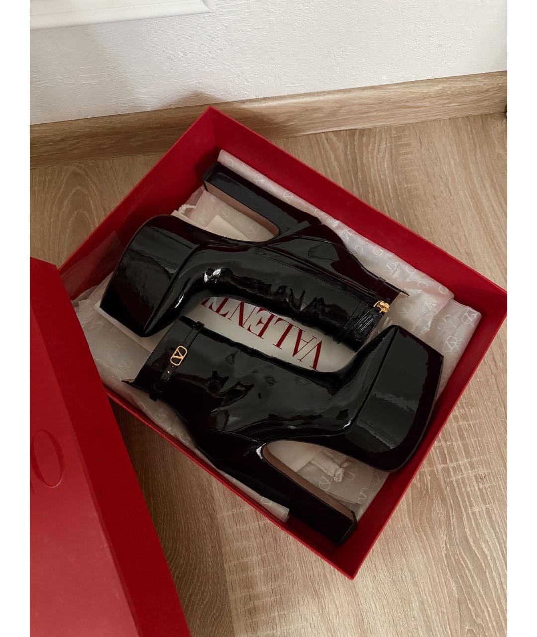 VALENTINO Черные ботильоны из лакированной кожи, фото 7