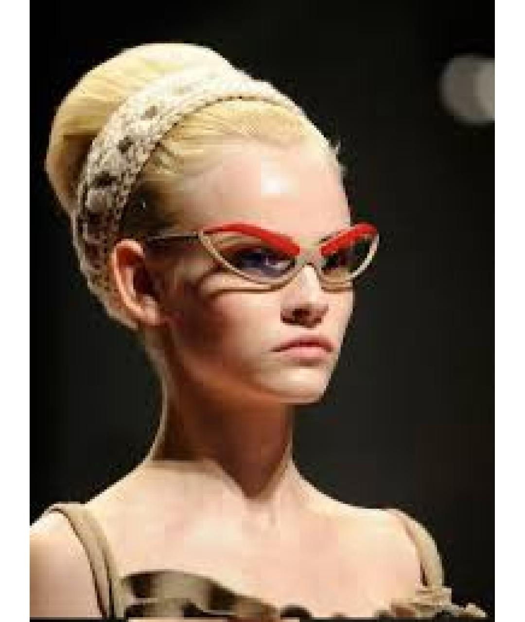 PRADA Бежевые пластиковые солнцезащитные очки, фото 6