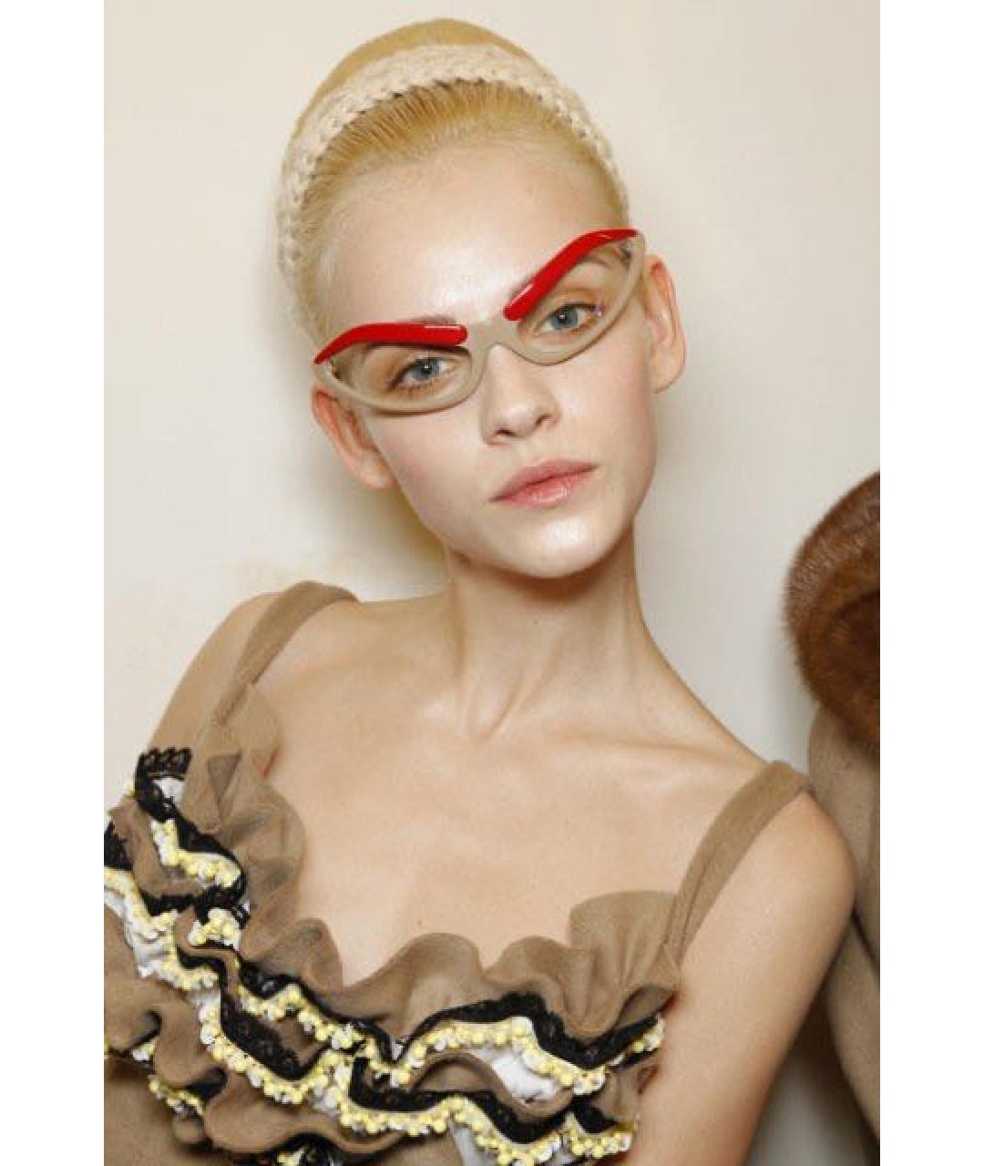 PRADA Бежевые пластиковые солнцезащитные очки, фото 5