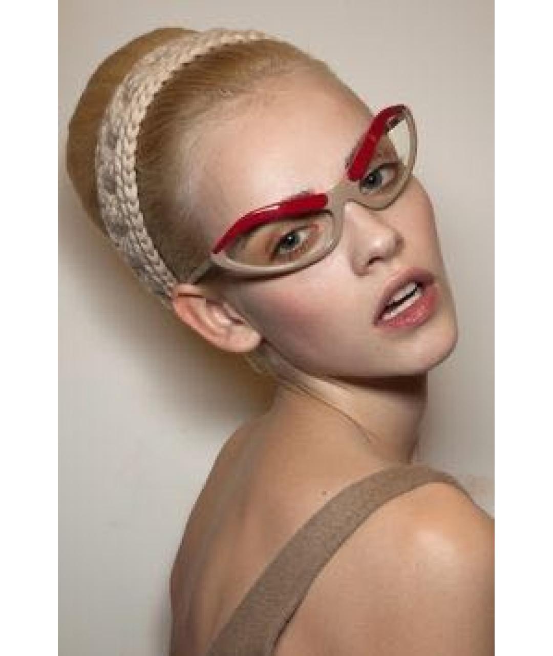 PRADA Бежевые пластиковые солнцезащитные очки, фото 4