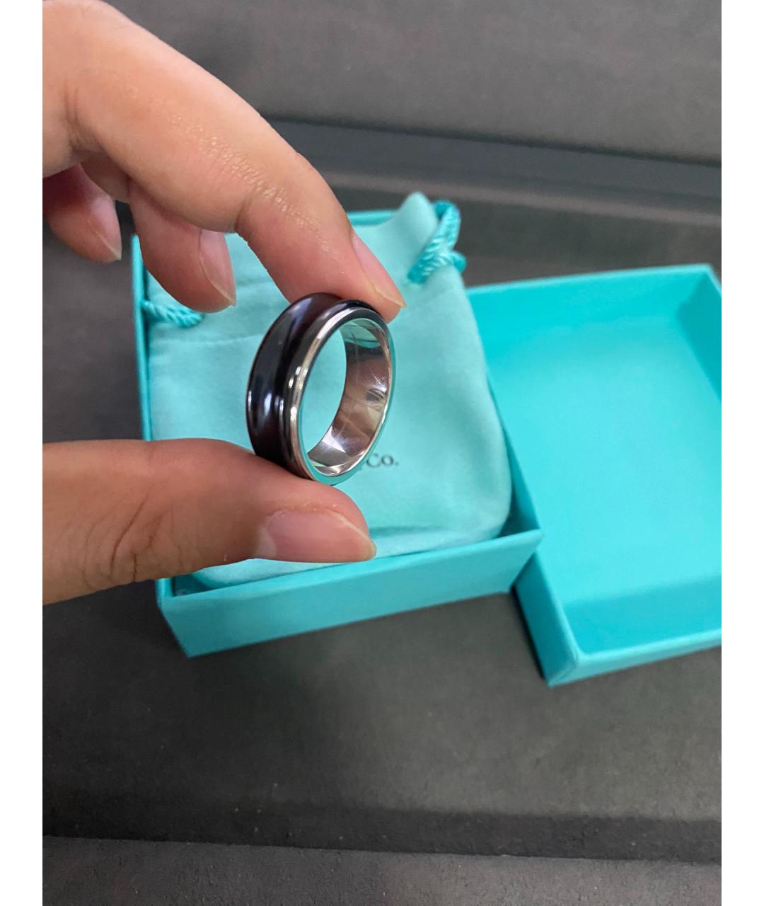 TIFFANY&CO Черное металлическое кольцо, фото 6