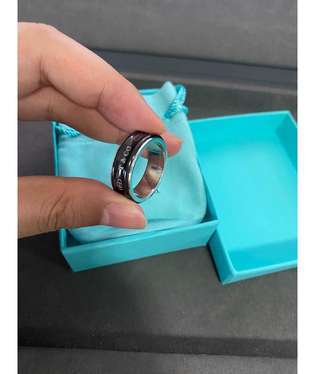 TIFFANY&CO Черное металлическое кольцо, фото 4