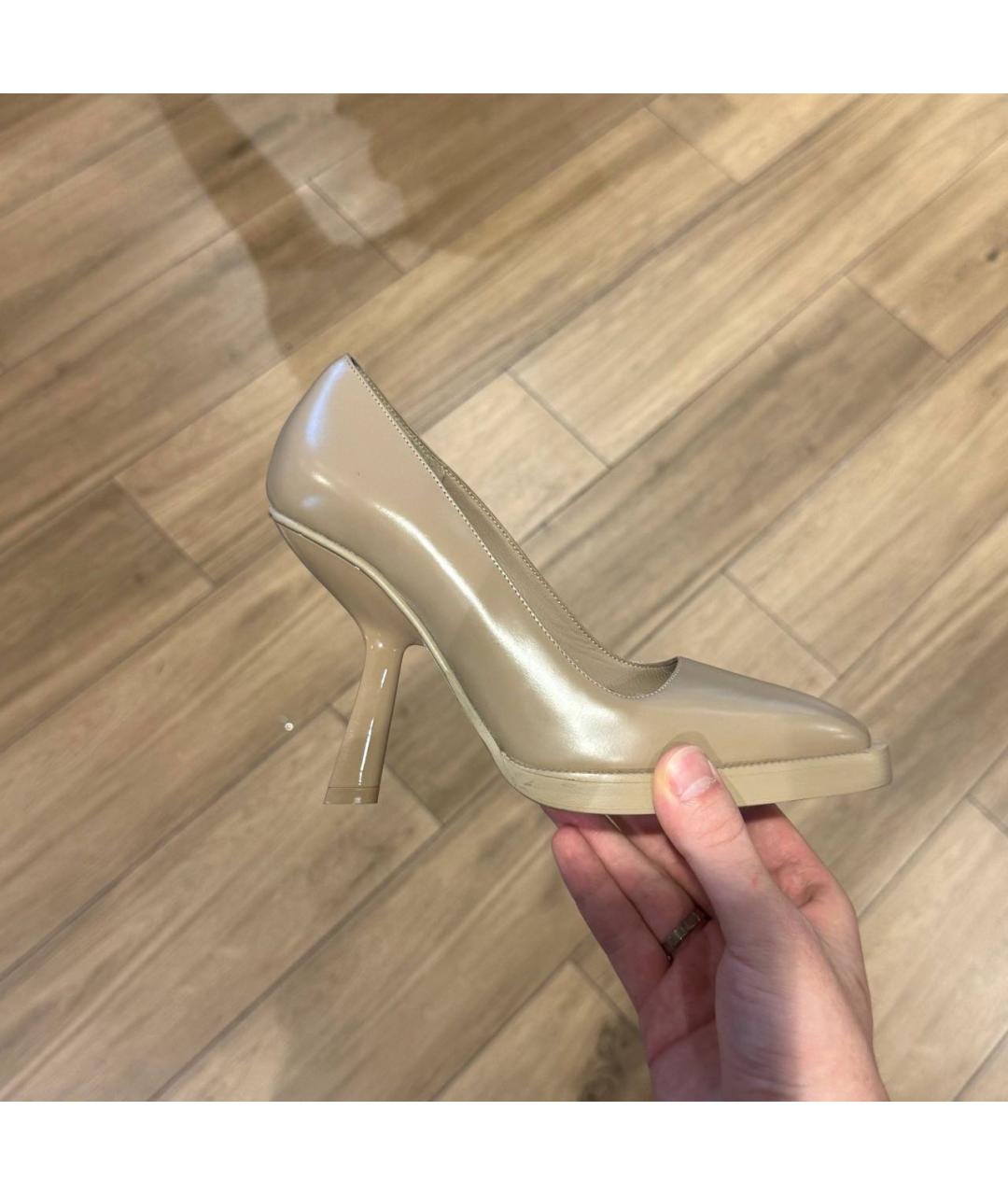 FERRAGAMO Бежевые кожаные туфли, фото 6