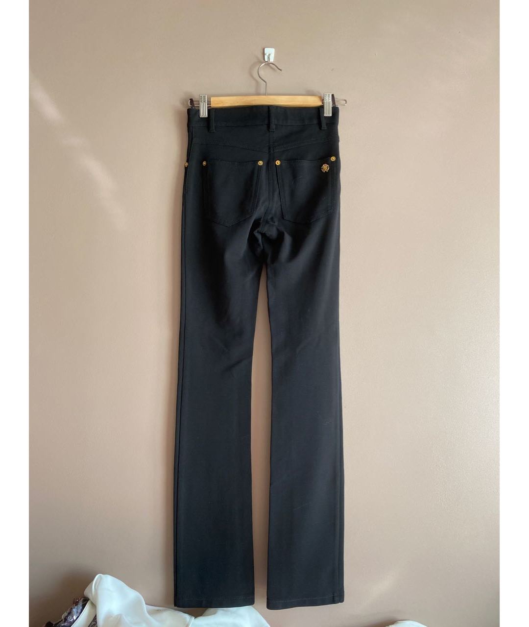 ROBERTO CAVALLI Черные вискозные брюки узкие, фото 2