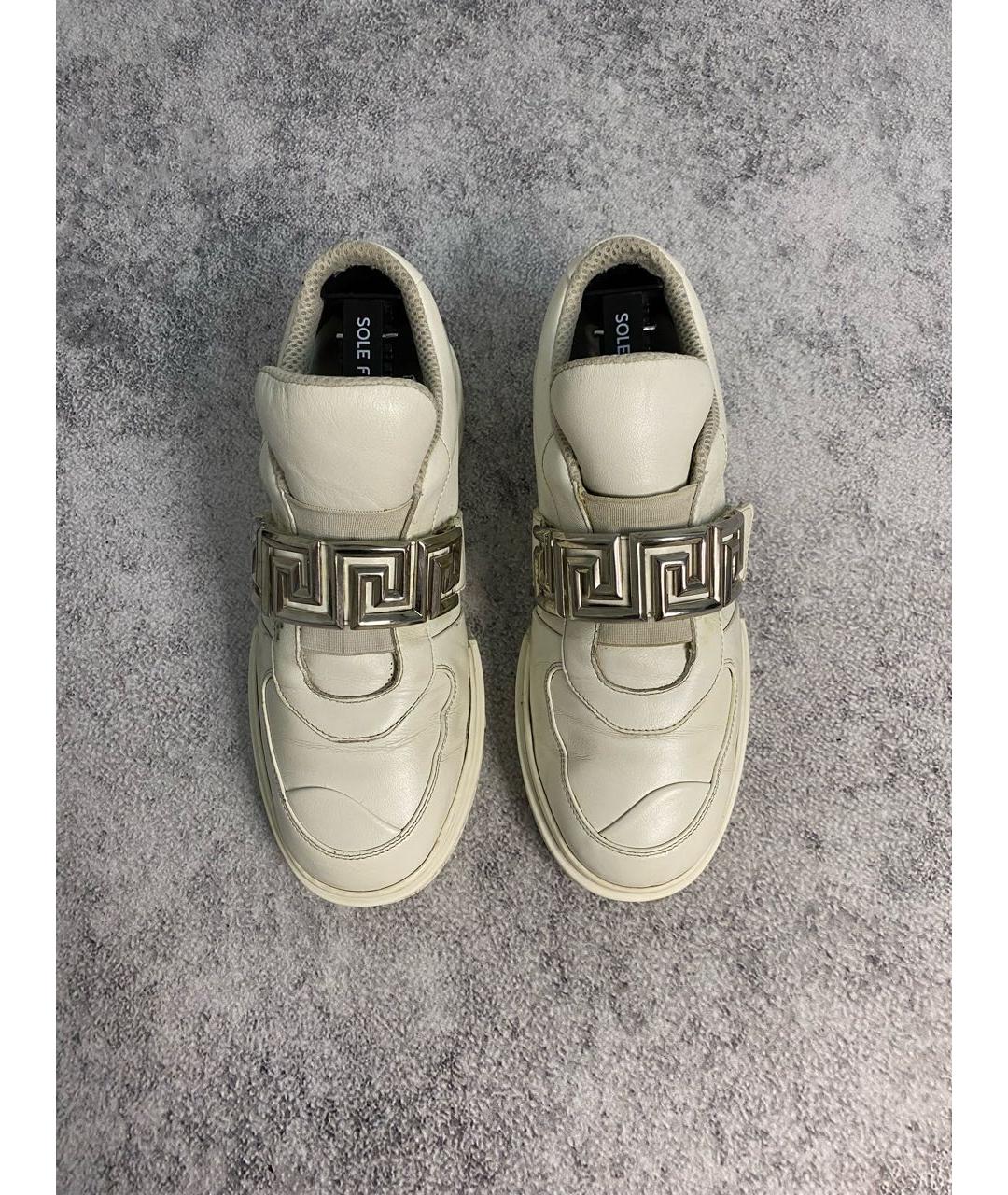 VERSACE Белые кожаные кеды, фото 2