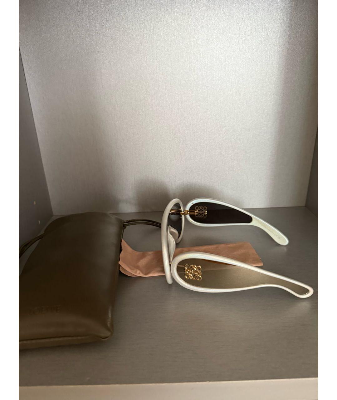 LOEWE Серебряные пластиковые солнцезащитные очки, фото 3