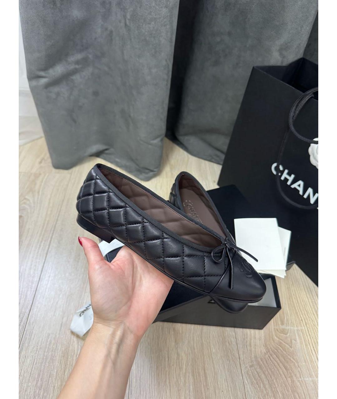 CHANEL Черные кожаные балетки, фото 5