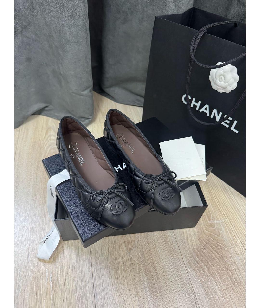 CHANEL Черные кожаные балетки, фото 2