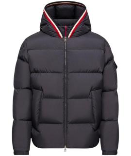 MONCLER Пуховик