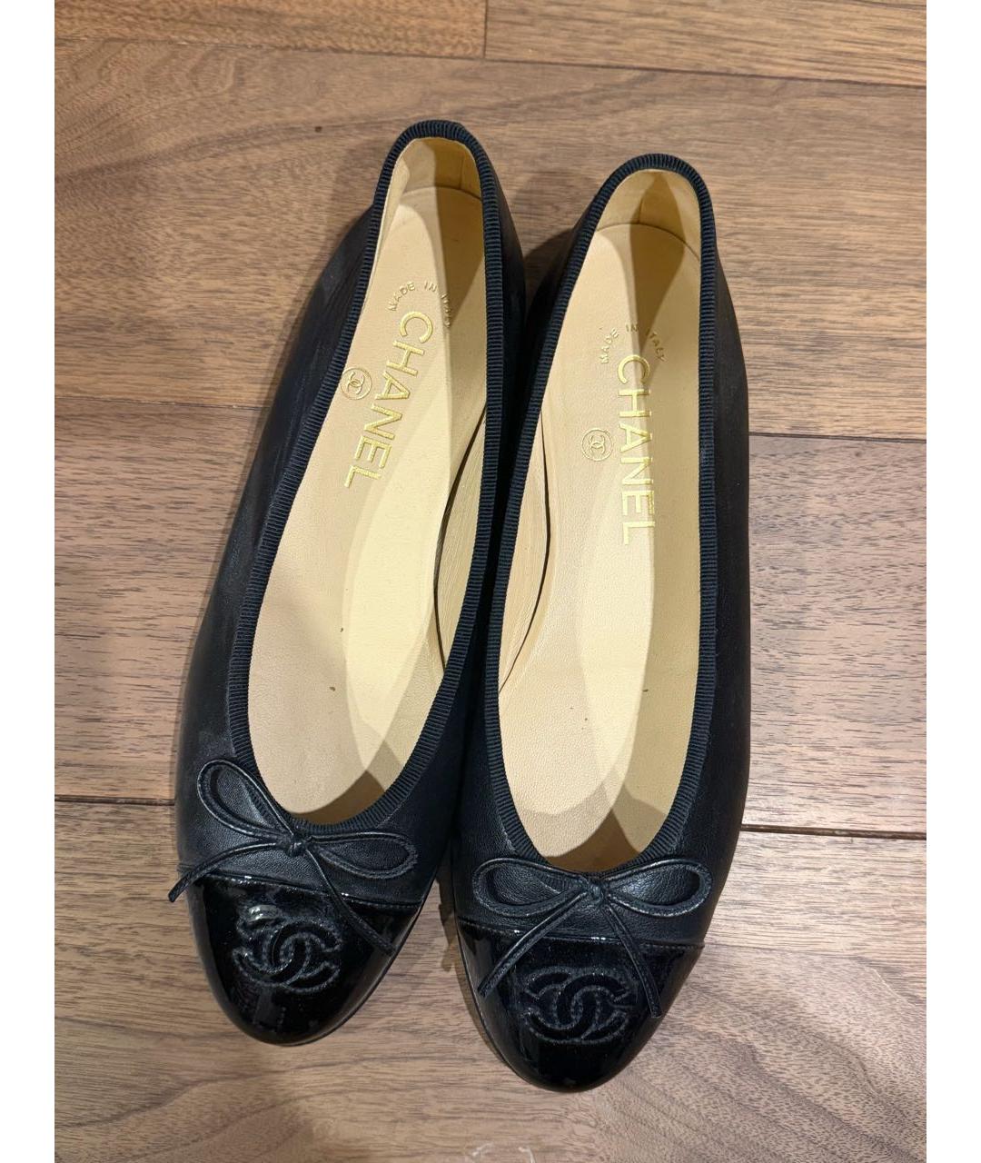 CHANEL Черные кожаные балетки, фото 3