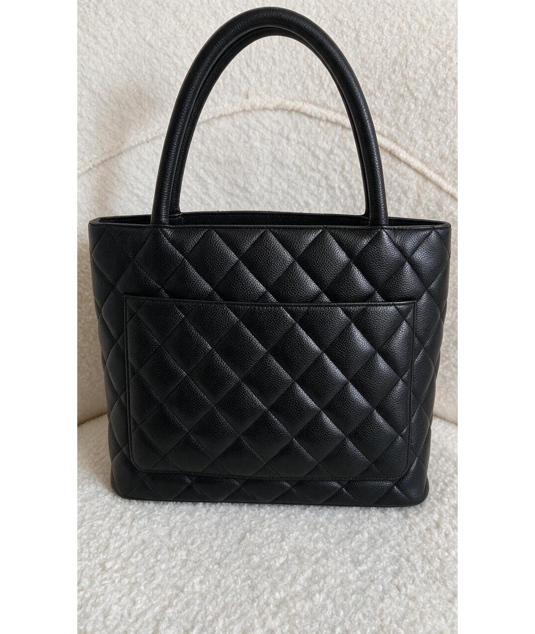 CHANEL Черная кожаная сумка с короткими ручками, фото 2