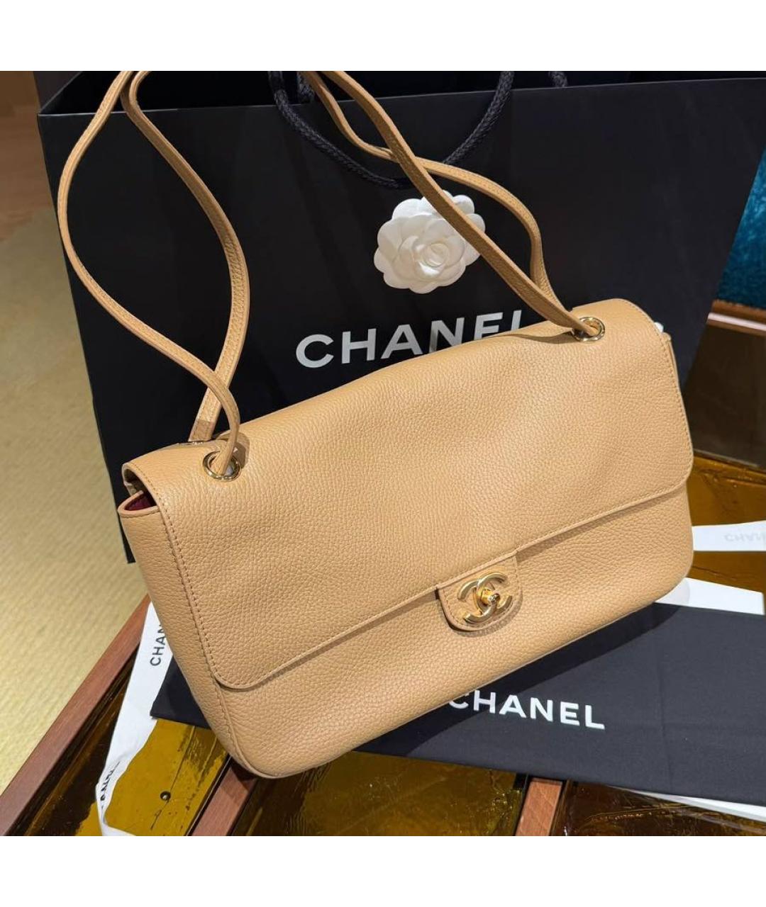 CHANEL Бежевая кожаная сумка через плечо, фото 2