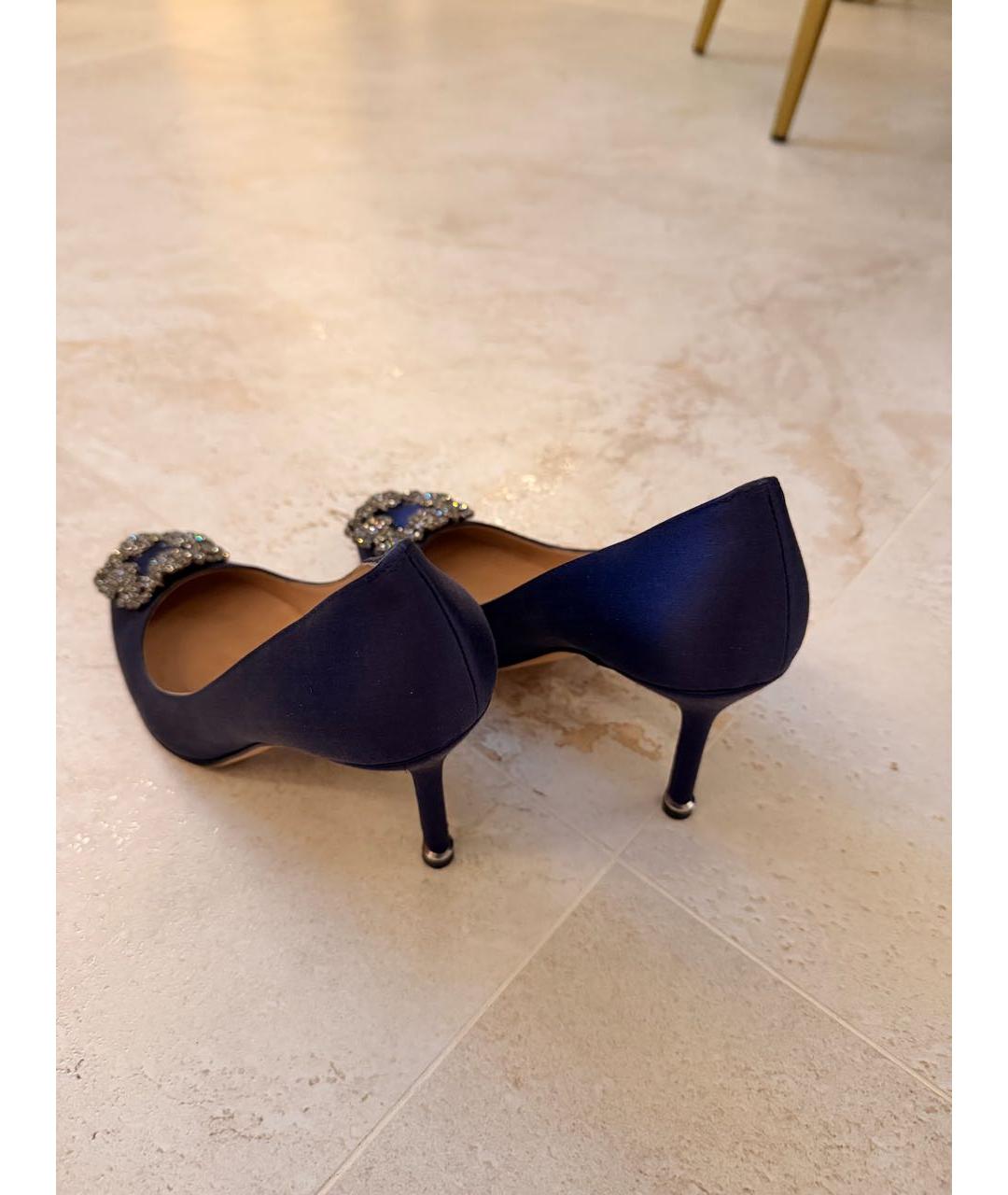 MANOLO BLAHNIK Темно-синие бархатные туфли, фото 4
