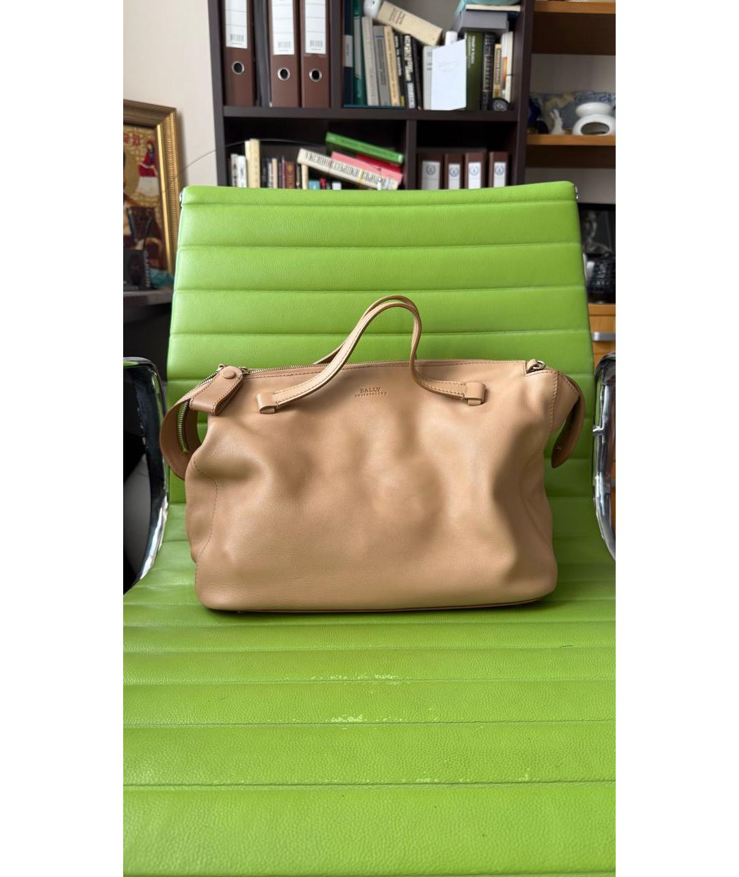 BALLY Бежевая кожаная сумка тоут, фото 9