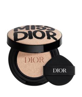 CHRISTIAN DIOR Тональное средство
