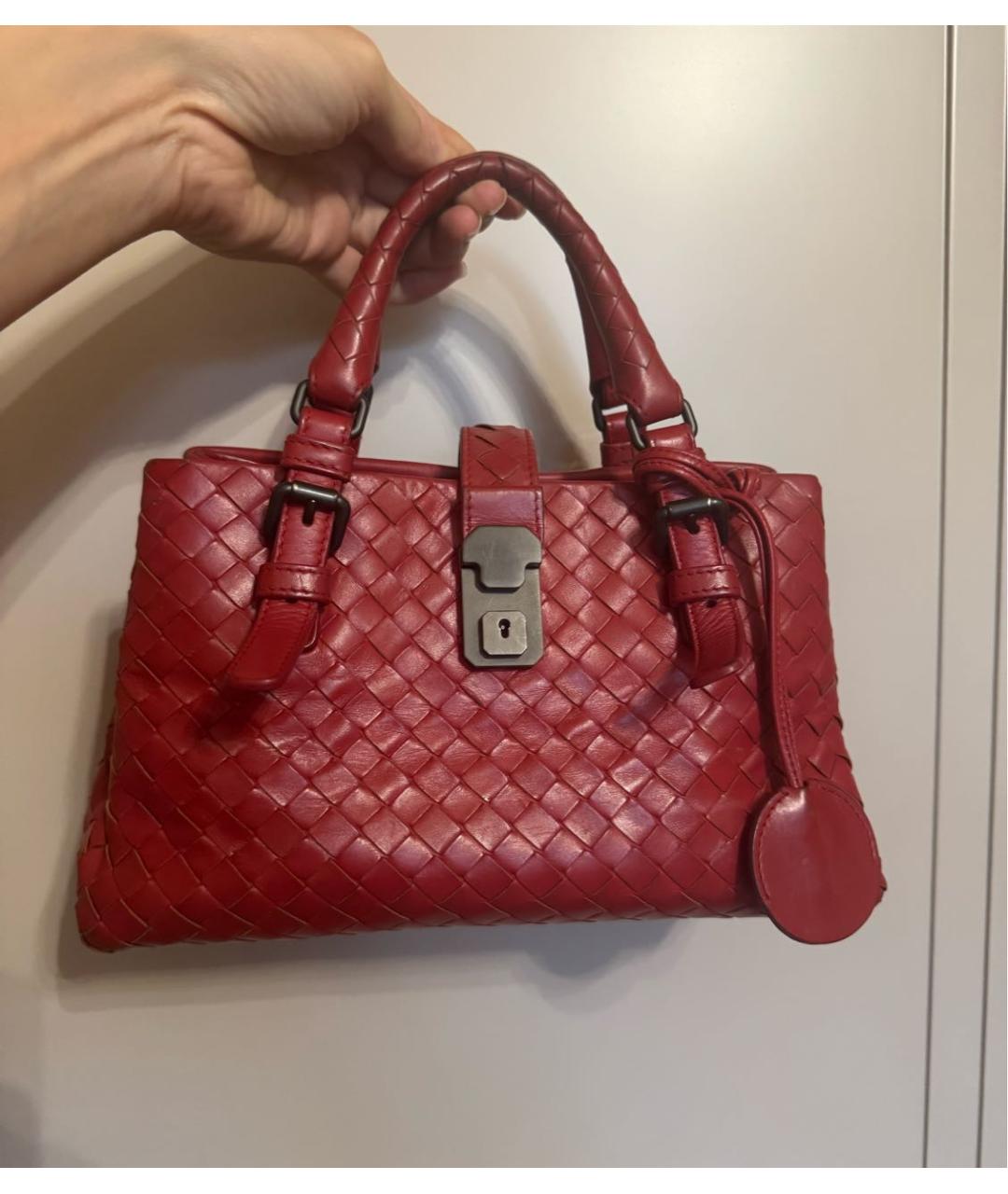 BOTTEGA VENETA Бордовая кожаная сумка с короткими ручками, фото 5
