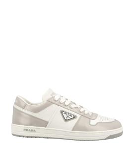 PRADA Низкие кроссовки / кеды