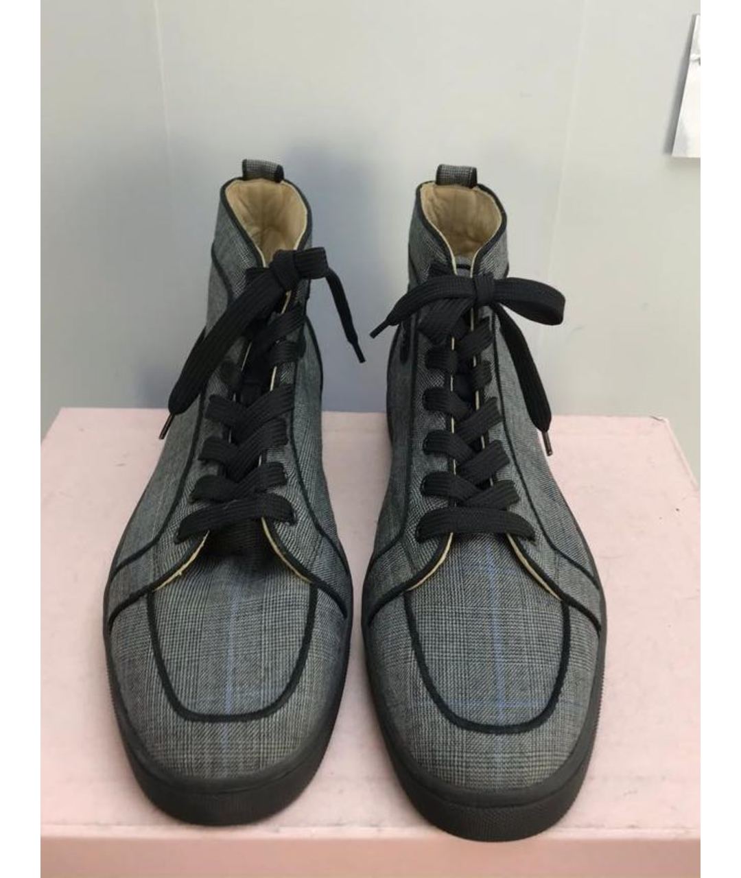 CHRISTIAN LOUBOUTIN Серые текстильные высокие ботинки, фото 2