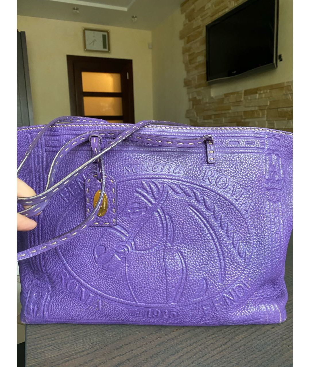 FENDI Фиолетовая кожаная сумка тоут, фото 2