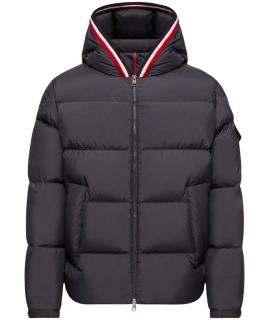 MONCLER Пуховик