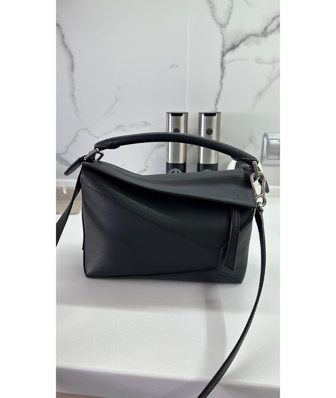 LOEWE Черная кожаная сумка с короткими ручками, фото 10