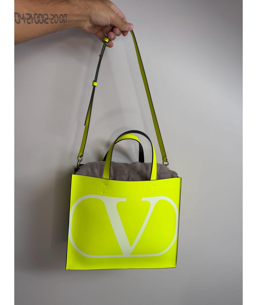 VALENTINO Зеленая кожаная сумка тоут, фото 5