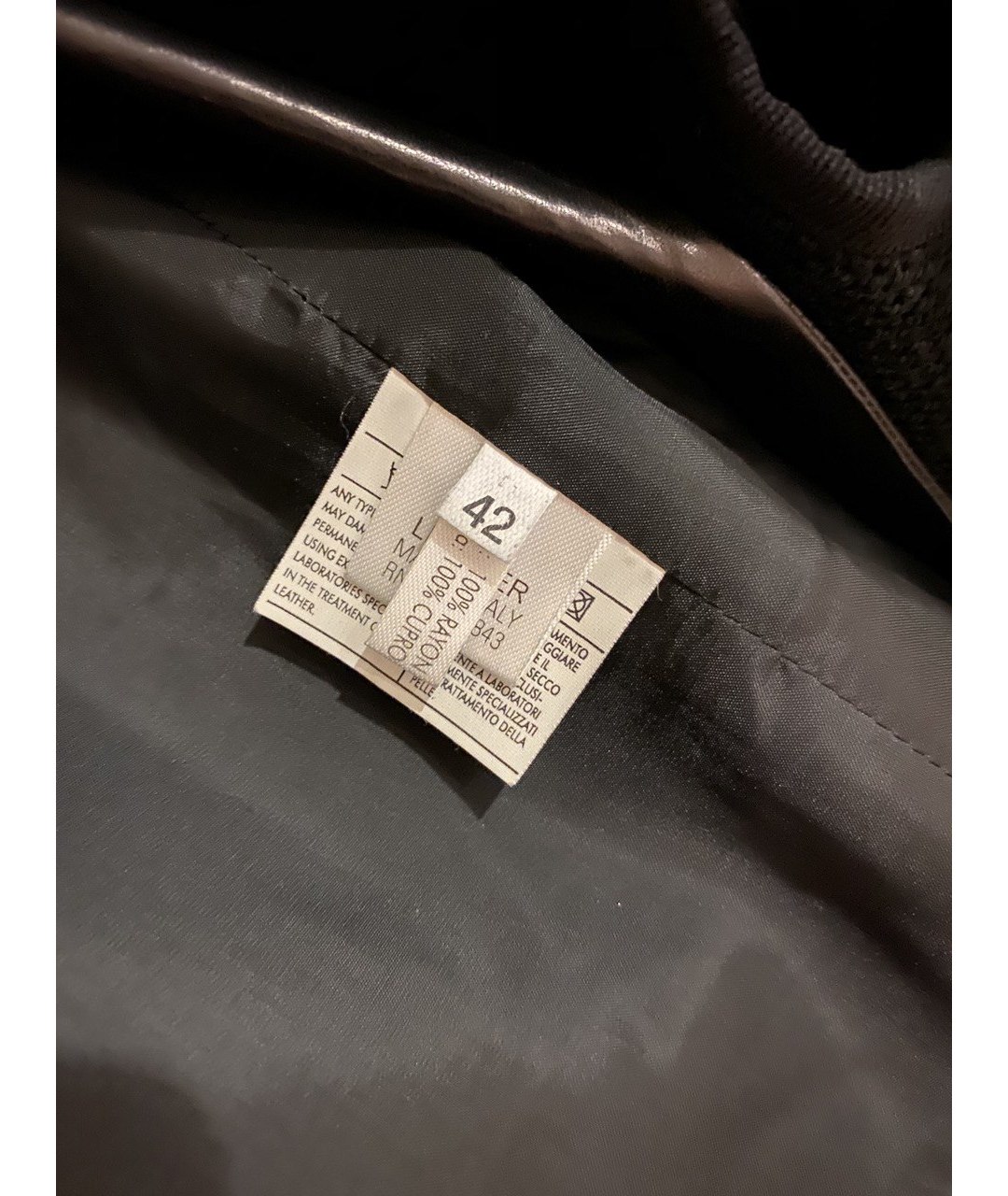 SALVATORE FERRAGAMO Черный кожаный жакет/пиджак, фото 6